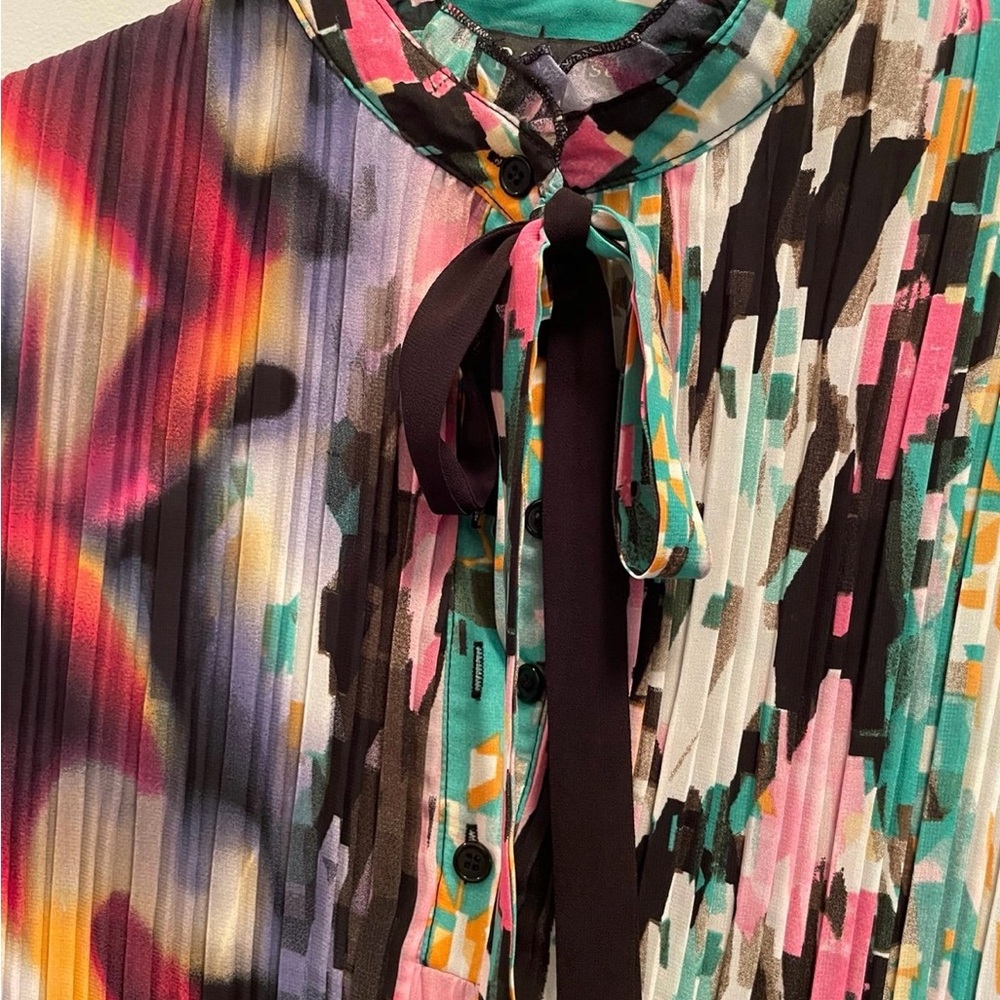 Dress - Picture 3 of 3